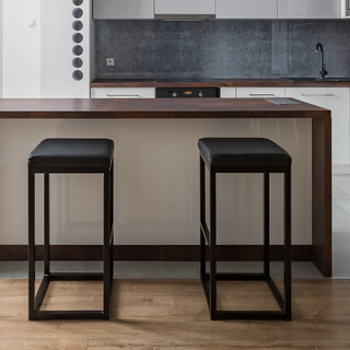 Choosing the Right Height: How to Select Bar Stools for Your Space